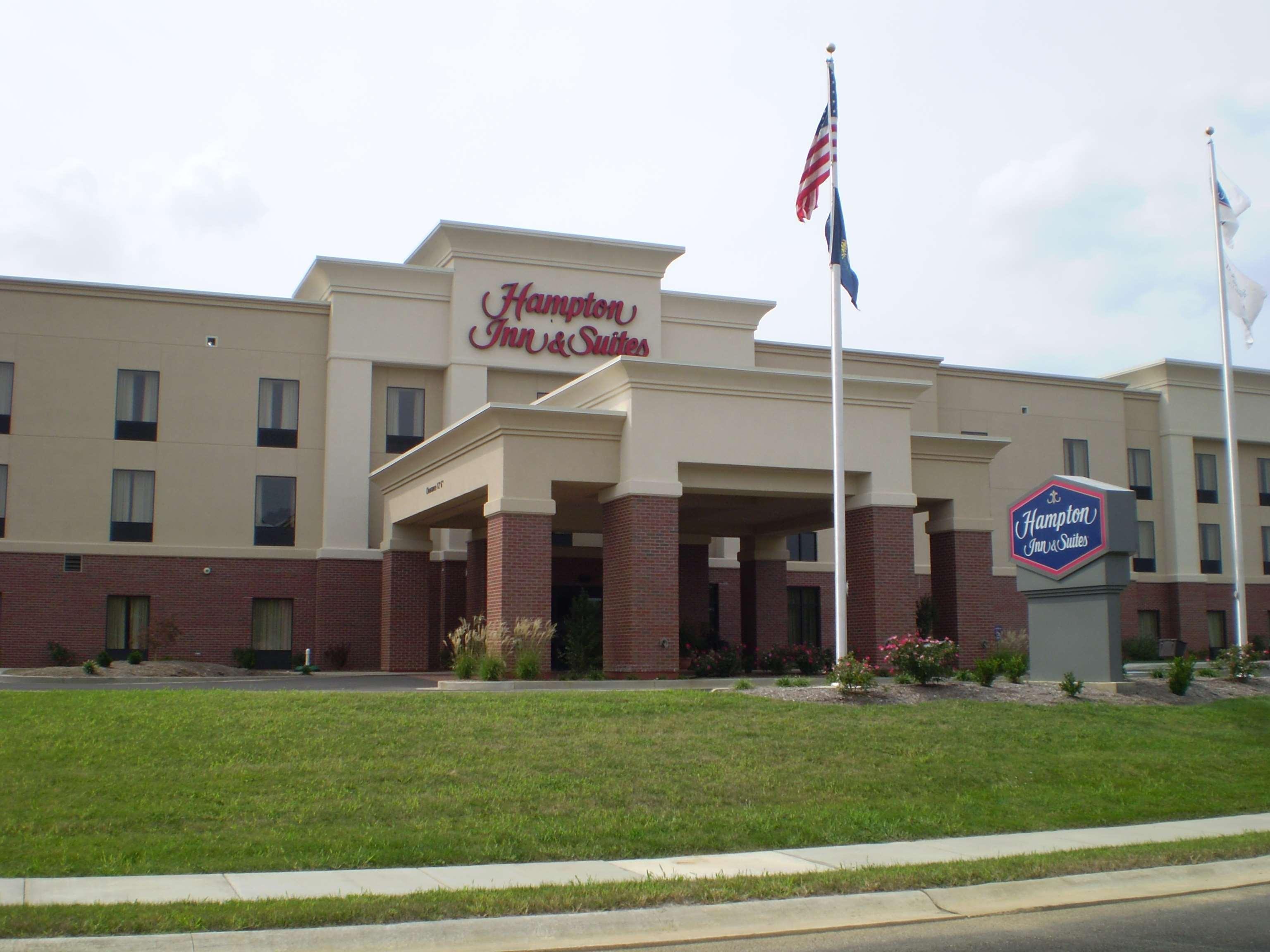 Hampton Inn & Suites Мэдисонвилл Экстерьер фото