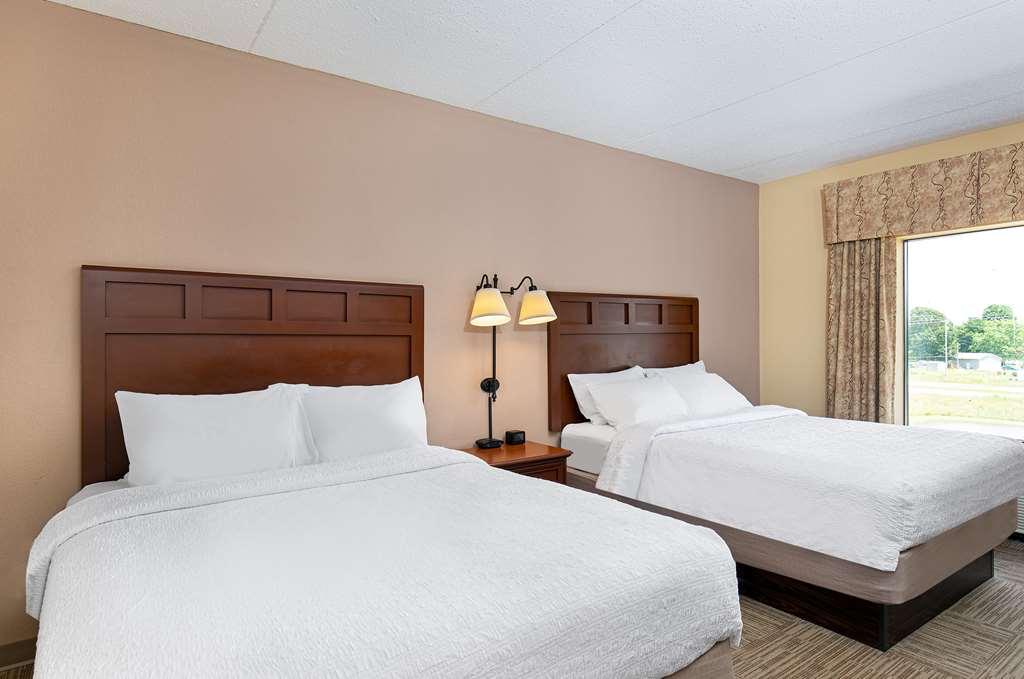 Hampton Inn & Suites Мэдисонвилл Номер фото