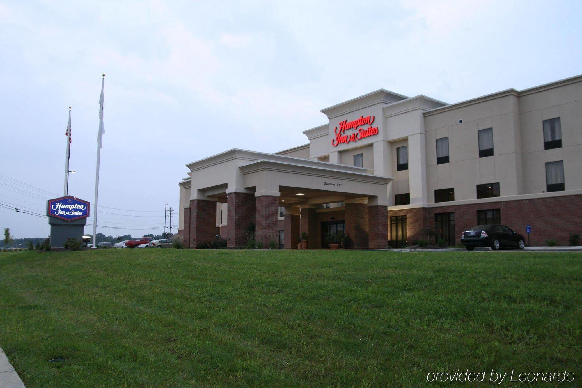 Hampton Inn & Suites Мэдисонвилл Экстерьер фото